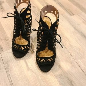 Qupid heels for women never worn